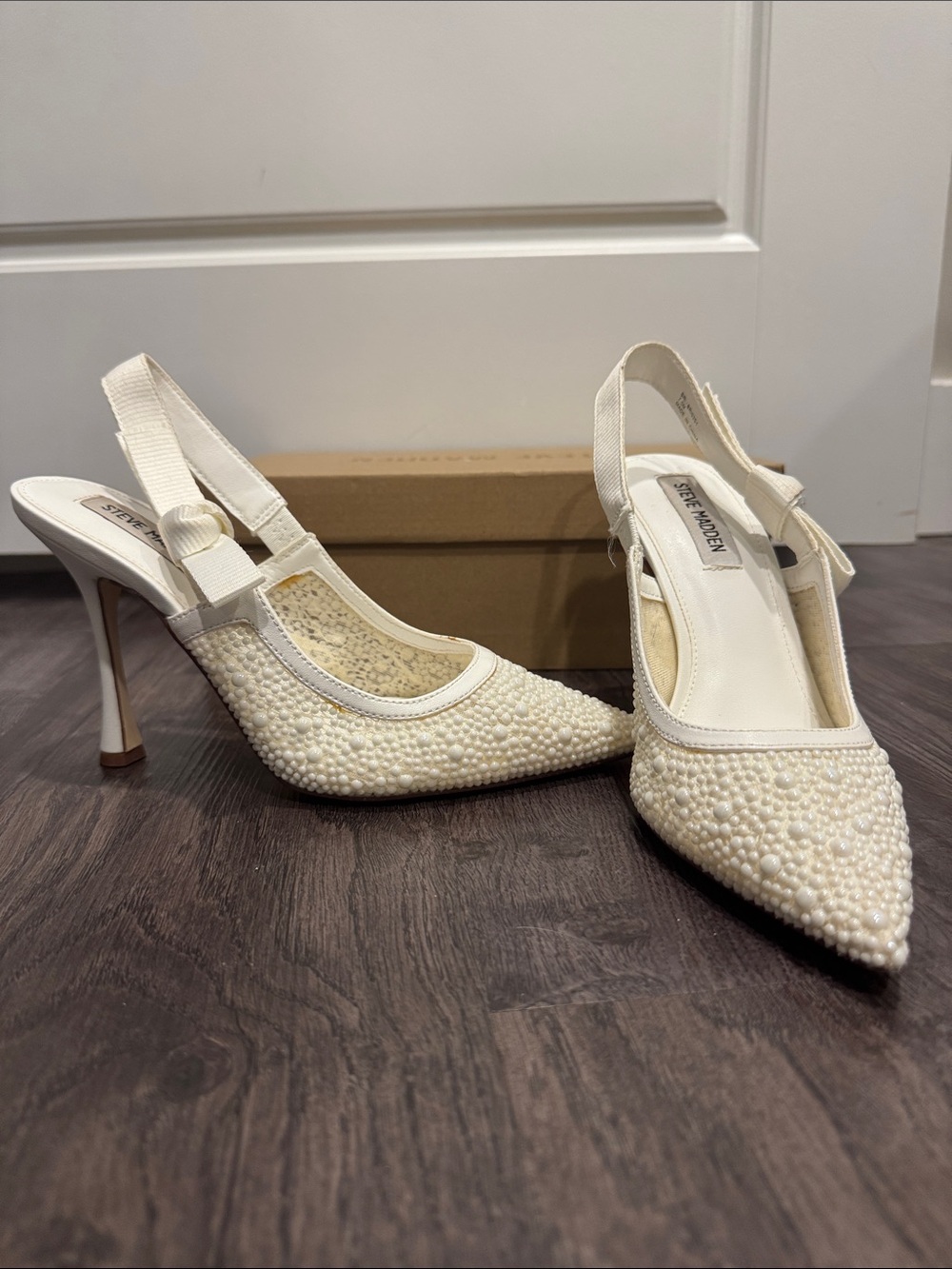 Steve Madden Ivory Pearl Slingback Pumps